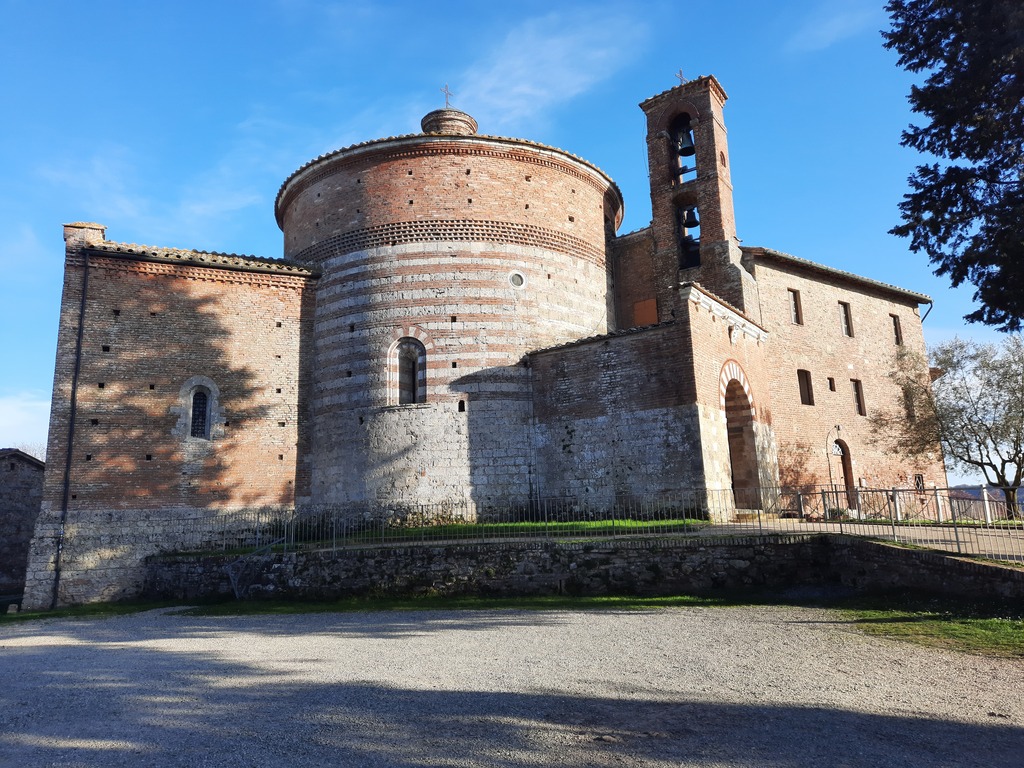 Montesiepi kápolna.