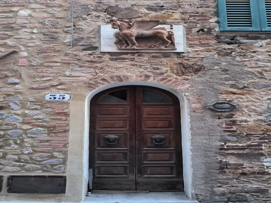 image001